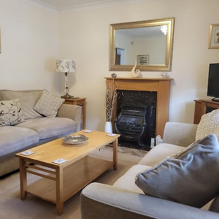 Vila Grayz Townhouse - Free Onsite Parking For 2 Cars Lincoln Exteriér fotografie